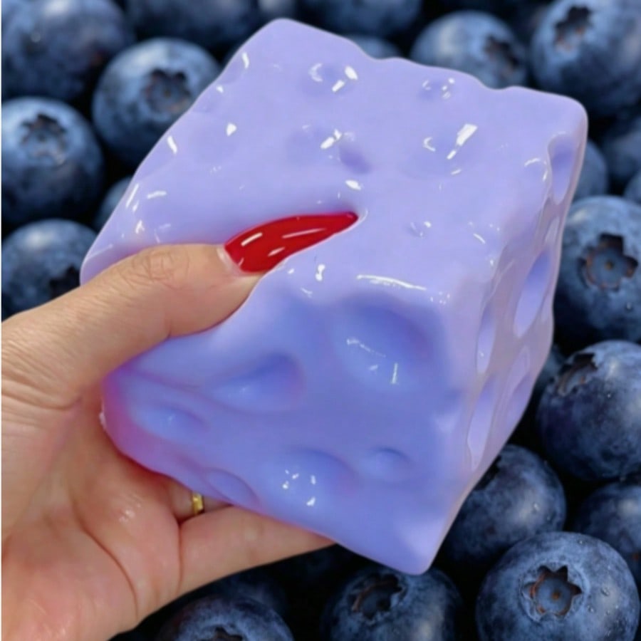New Blueberry Color Cheese Squ - Food & Snacks Coloring Book Bold & Easy recension och pris